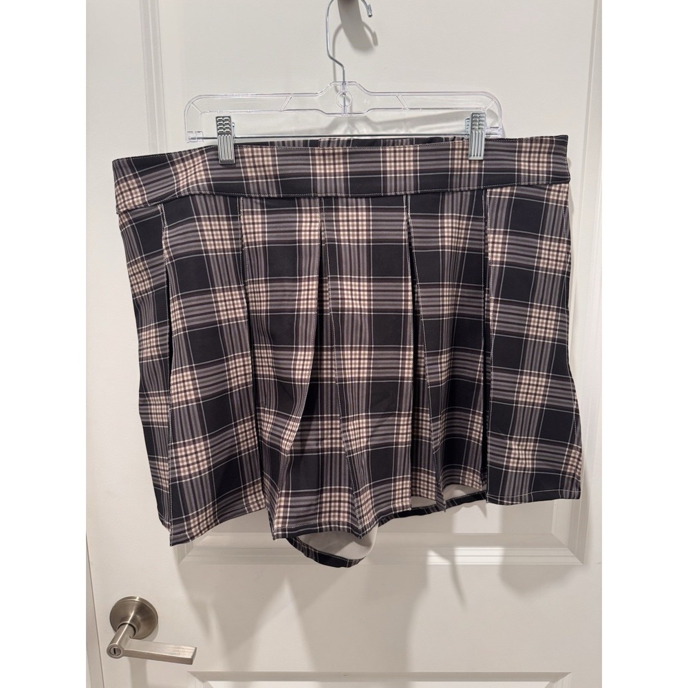 Torrid Pleated Skater Gray Plaid Skort Size 2X NWOT